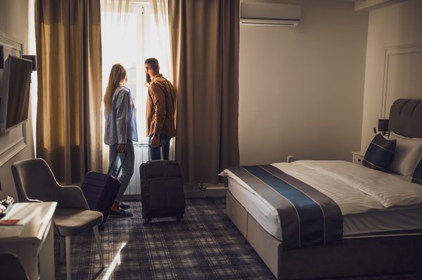 Séjournez à l'Hôtel Aiglon : luxe et confort à Paris 14